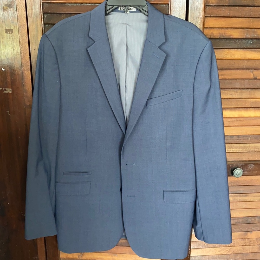 Express suit for man